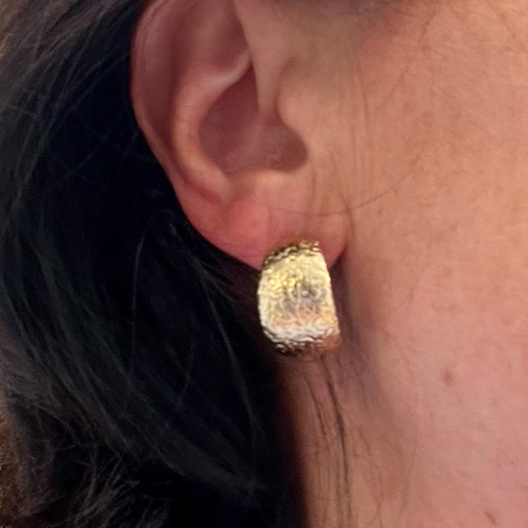 Textured Swirl Mini Hoop Earrings - Picture 2 of 16